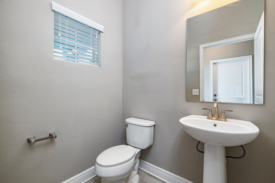 Property p10 image 6